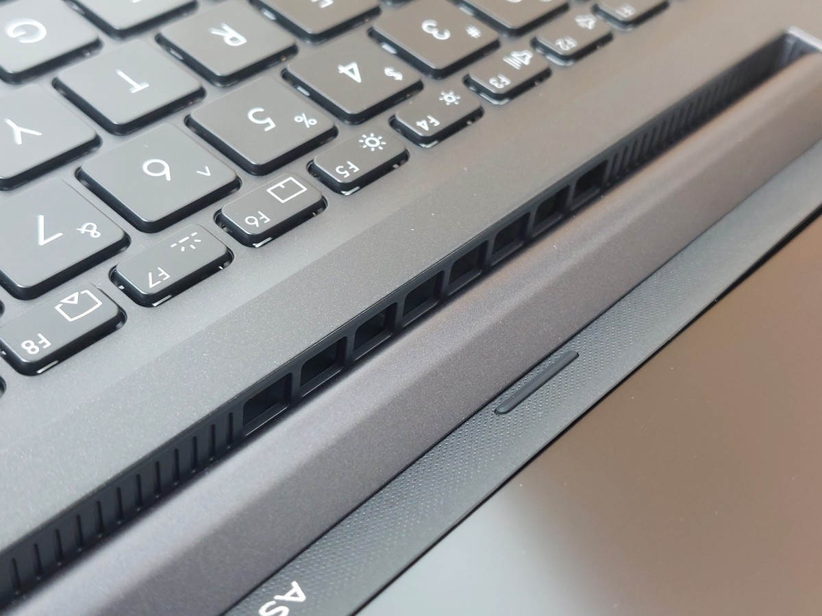 ASUS Vivobook 16 (A1605V) Review - Red Pill Or Blue Pill? - 36 ASUS Vivobook 16 (A1605V) Review - Red Pill Or Blue Pill? - 35